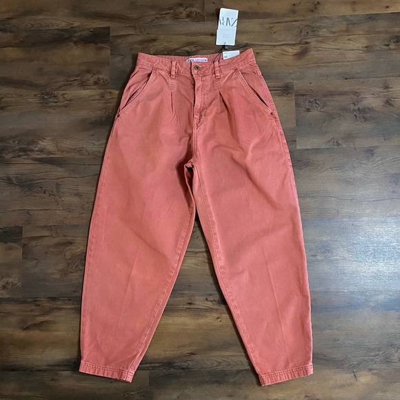 Zara Denim - NWT Zara Coral Pink Slouchy Jeans Size 4